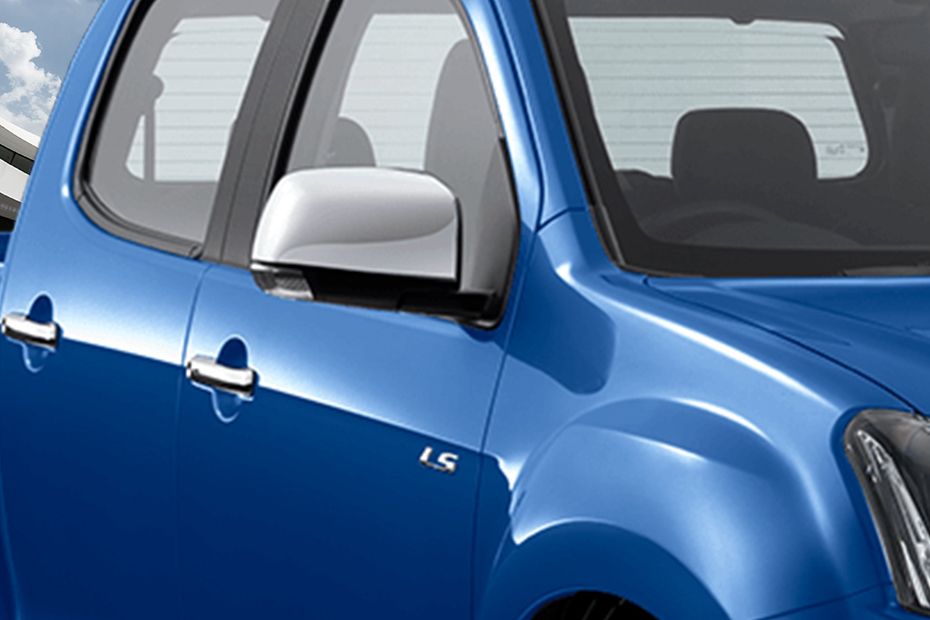 Isuzu D-Max (2016-2020) Drivers Side Mirror Front Angle