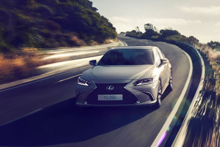 Lexus ES Front Side View