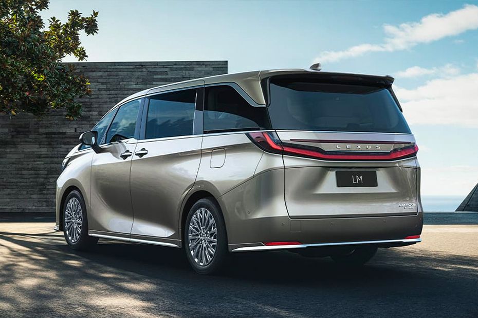 Rear Cross Side View of Lexus LM