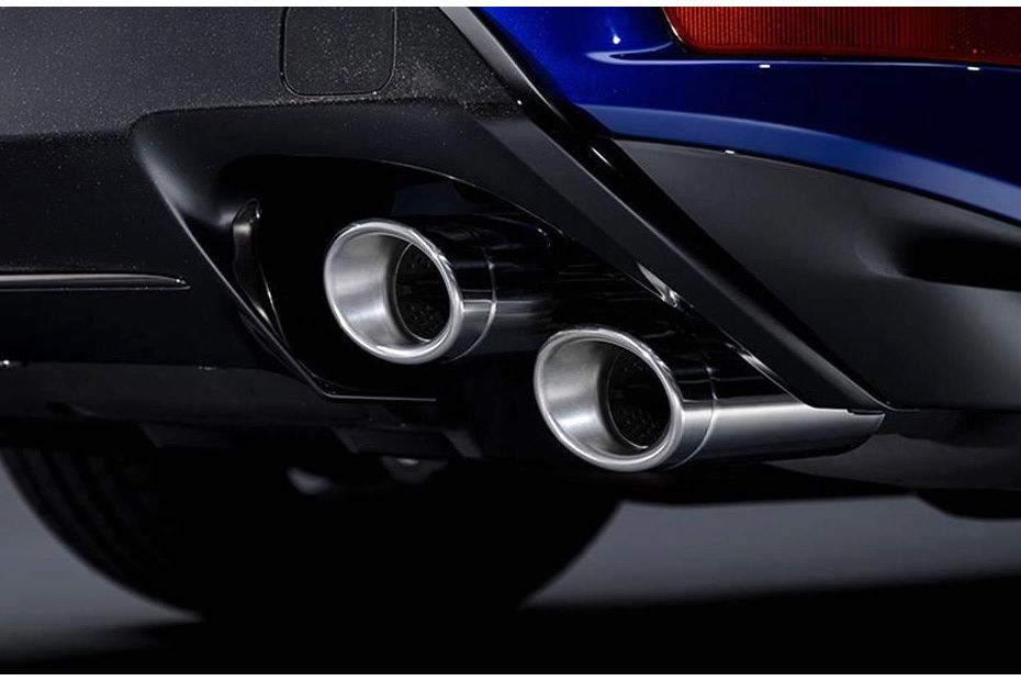 Exhaust Pipe of Lexus GS