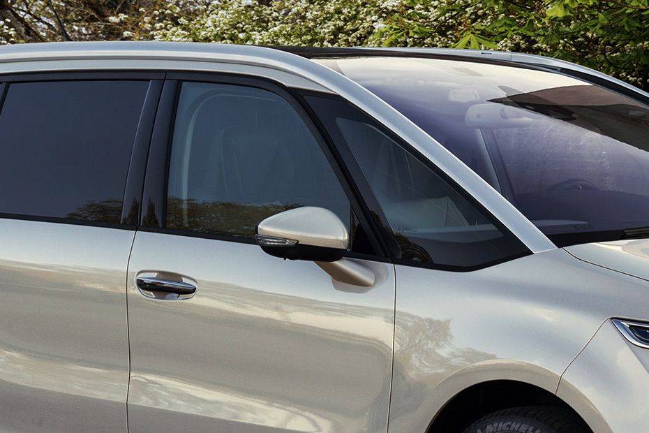 Citroen Grand C4 SpaceTourer Drivers Side Mirror Front Angle Citroen Grand C4 SpaceTourer Drivers Side Mirror Front Angle