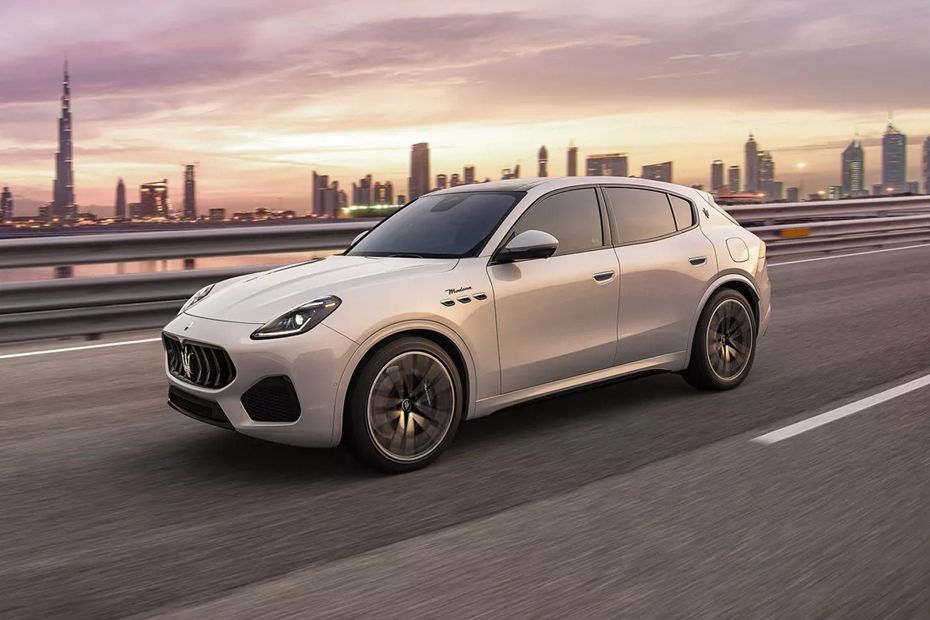 Maserati Grecale Front Side View