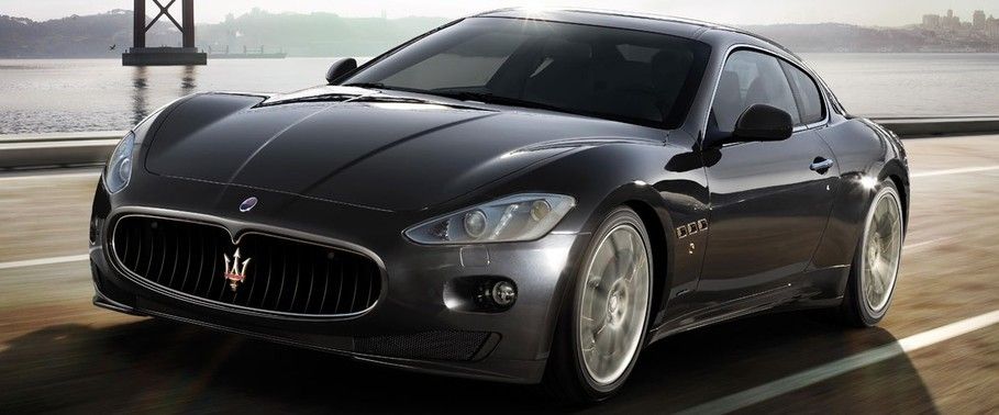 Maserati GranTurismo (2015-2017) Side Medium View