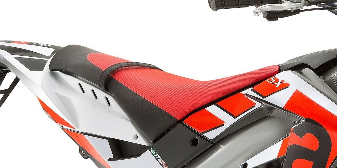 Aprilia SX 50 Rider Seat View Aprilia SX 50 Rider Seat View