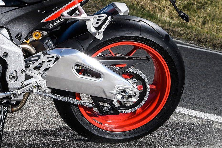 Aprilia Tuono V4 Rear Tyre Aprilia Tuono V4 Rear Tyre
