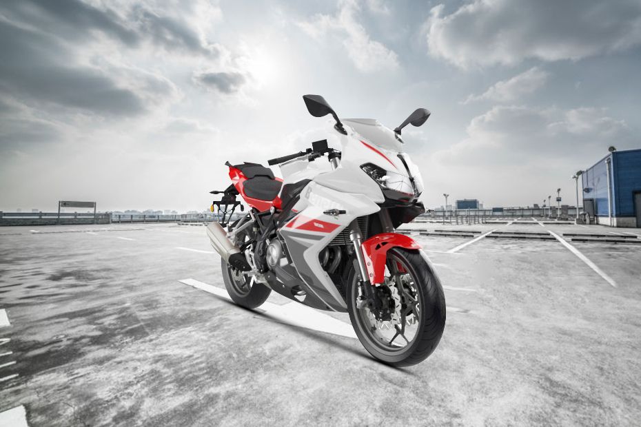 Benelli 302R Slant Upfront View Benelli 302R Slant Upfront View
