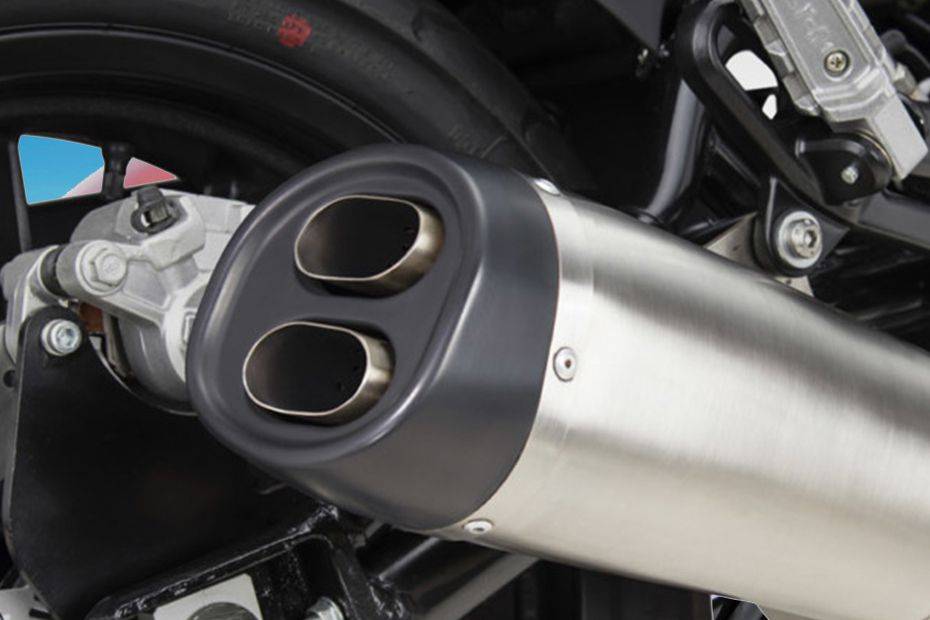 Benelli Leoncino 500 Exhaust View Benelli Leoncino 500 Exhaust View