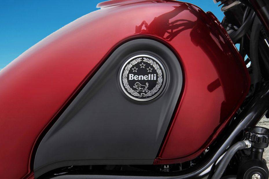 Benelli Leoncino 500 Fuel Tank View Benelli Leoncino 500 Fuel Tank View