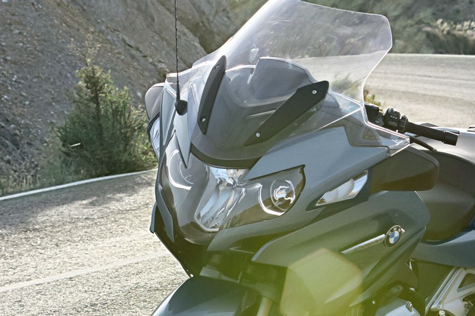BMW R 1200 RT Head Light View BMW R 1200 RT Head Light View