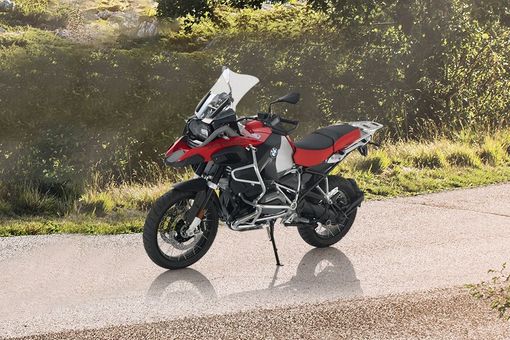 Discontinued BMW R 1200 GS Adventure Standard Features Specs