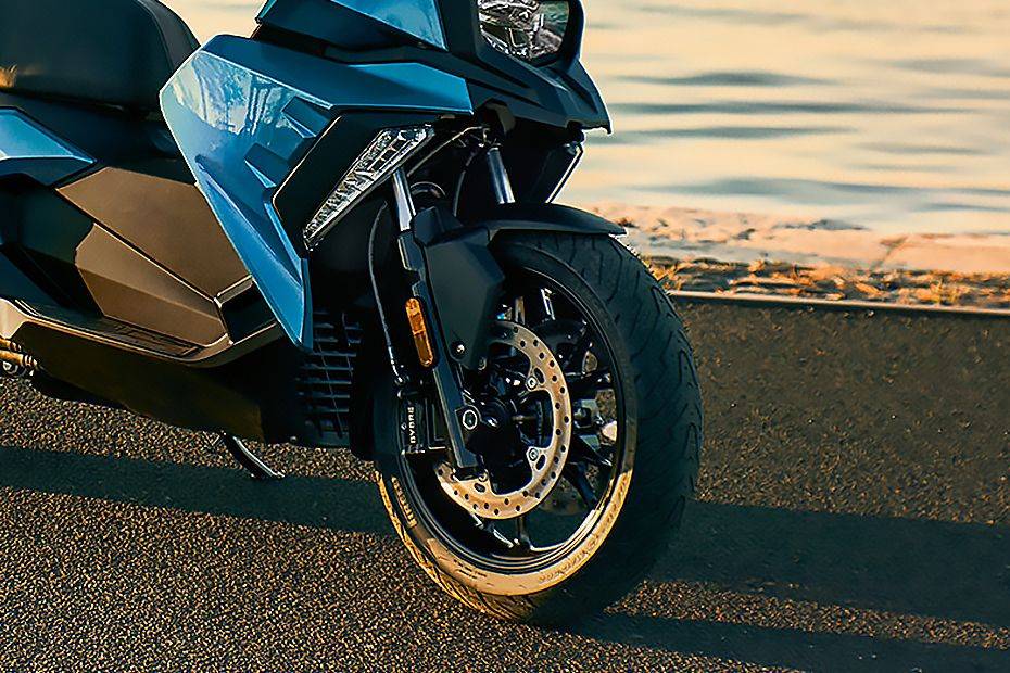 BMW C 400 X Front Tyre BMW C 400 X Front Tyre