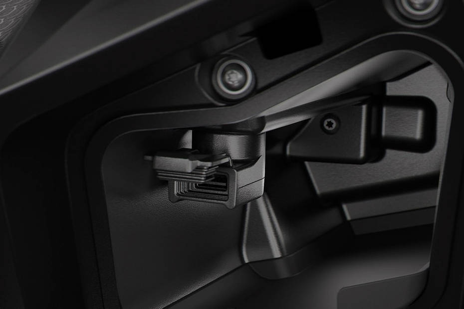 Power outlet BMW C 400 X Power outlet BMW C 400 X
