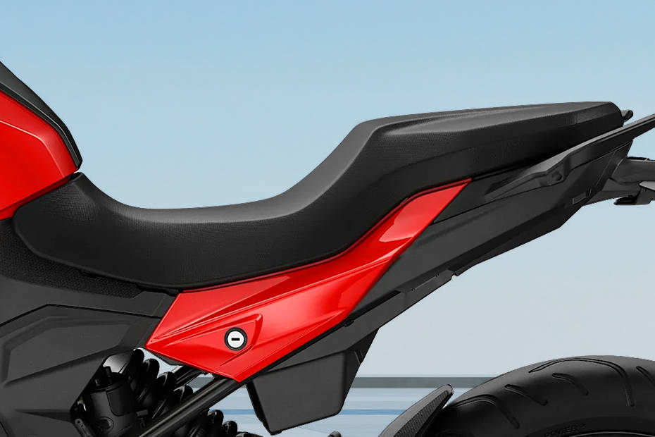 BMW F 900 XR Rider Seat View BMW F 900 XR Rider Seat View