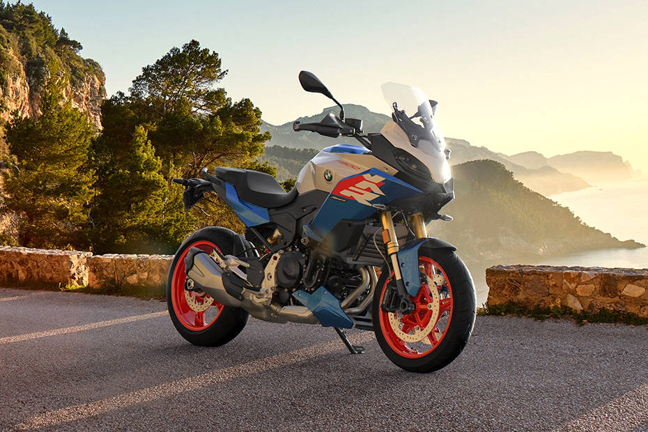BMW F 900 XR Slant Rear View Full Image BMW F 900 XR Slant Rear View Full Image