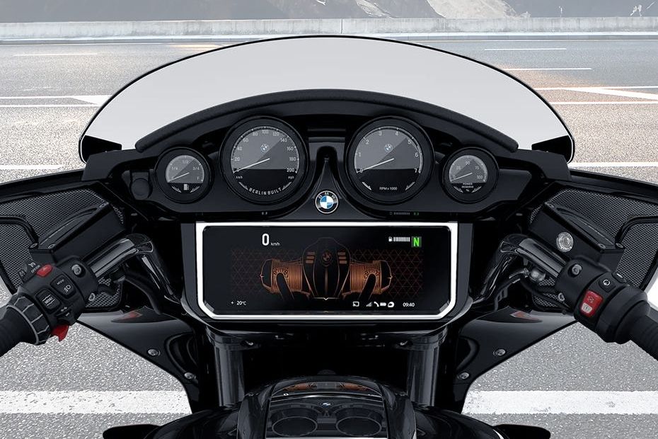 BMW R18 Bagger 2024, Malaysia Price, Specs & January Promos