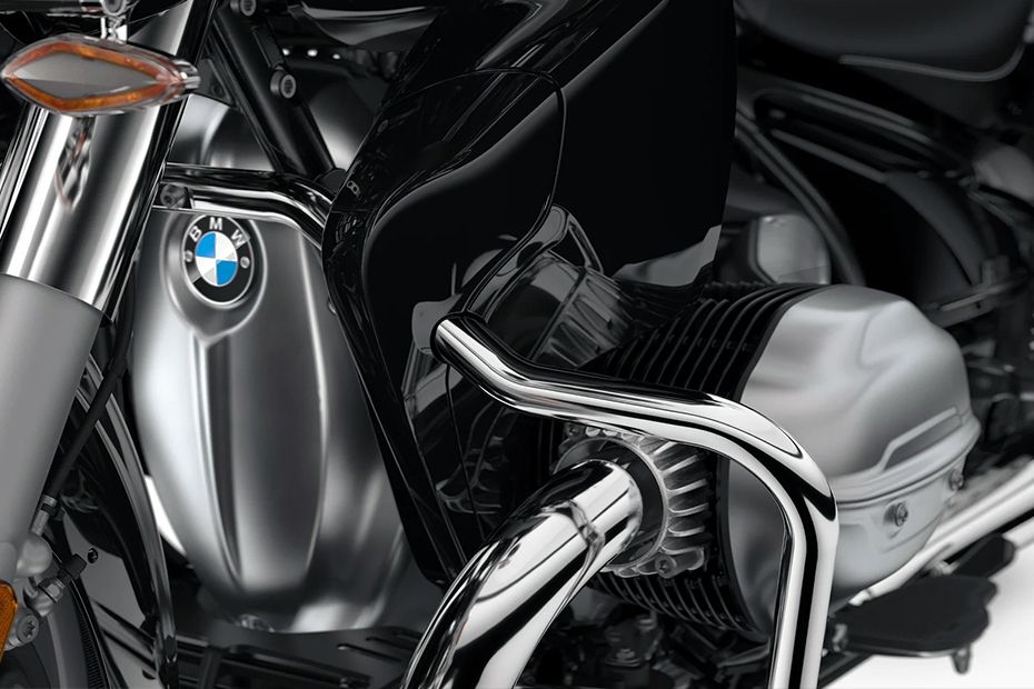 BMW R18 Transcontinental Engine View