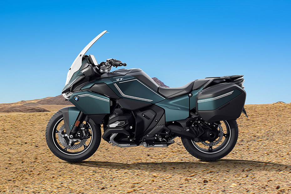 BMW R 1300 RT Left Side View Full Image