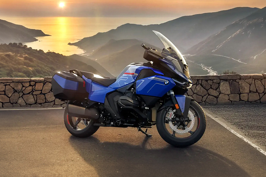 BMW R 1300 RT Right Side Viewfull Image