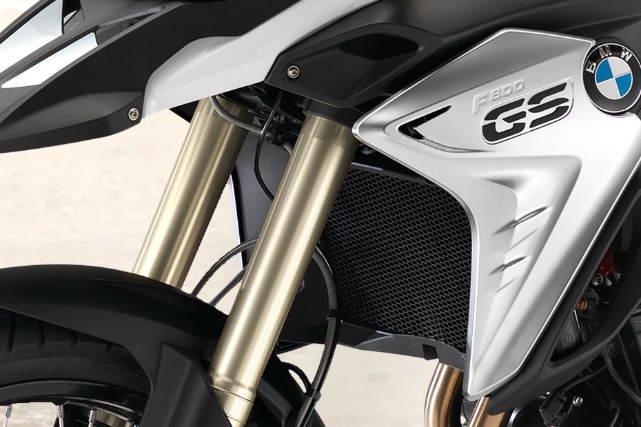 BMW F 800 GS Cooling System