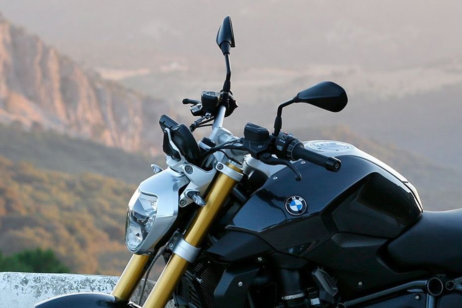 BMW R 1200 R Head Light View