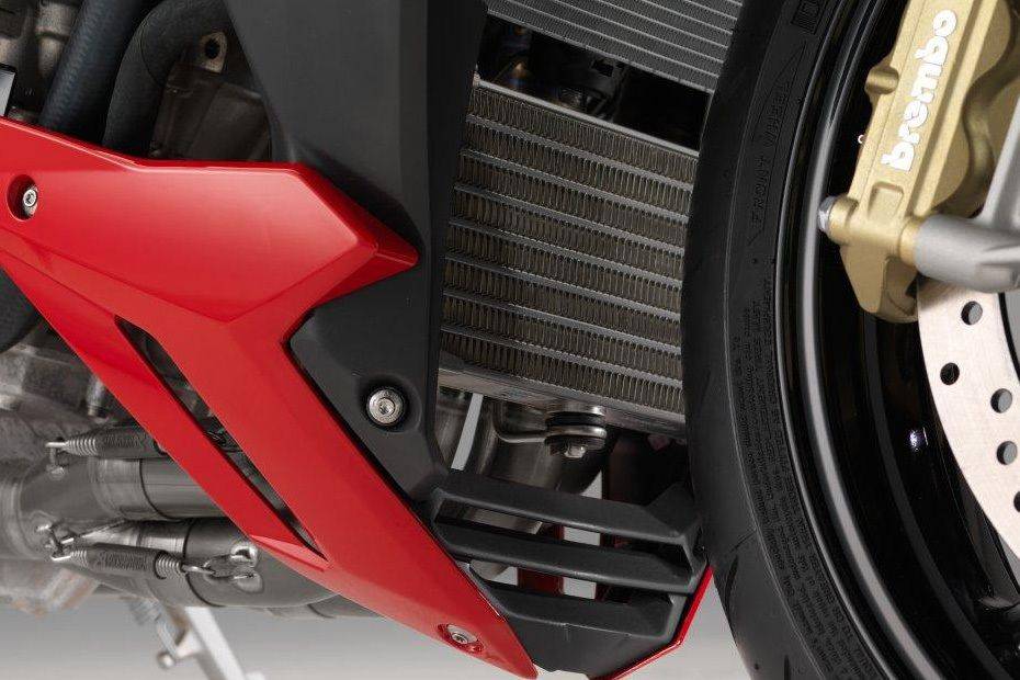 BMW S 1000 R Cooling System BMW S 1000 R Cooling System