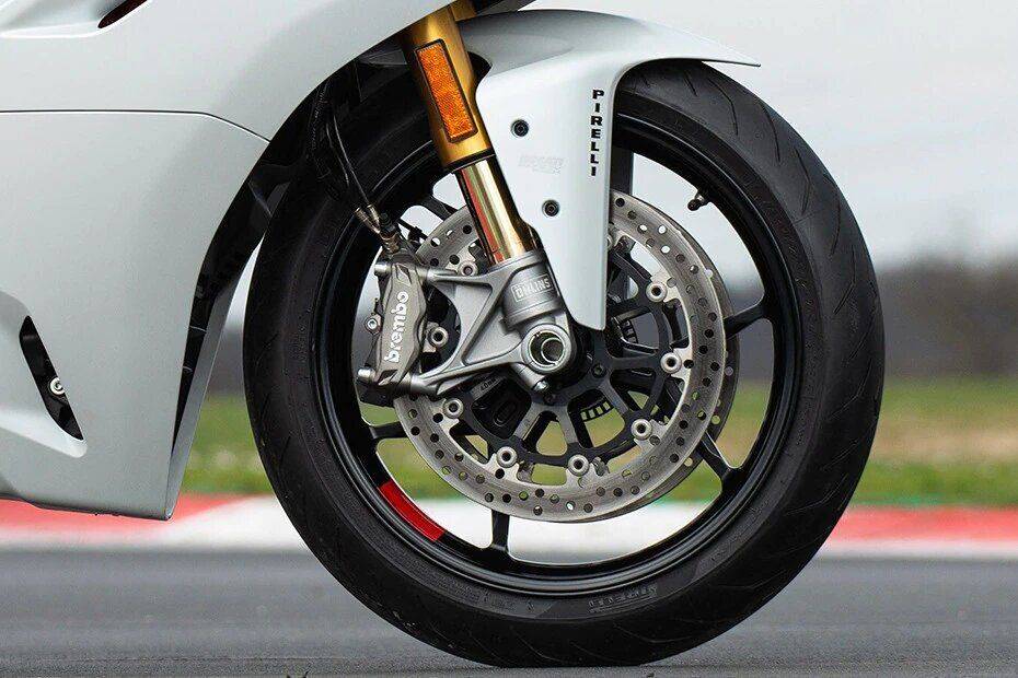 Ducati SuperSport Front Tyre Ducati SuperSport Front Tyre