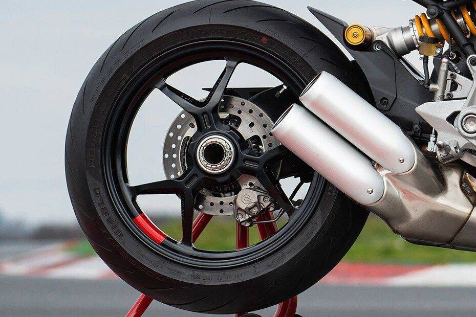 Ducati SuperSport Rear Tyre Ducati SuperSport Rear Tyre