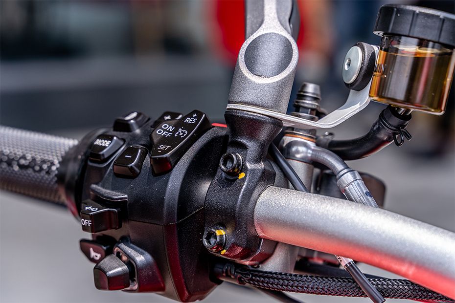 Power outlet Ducati Multistrada V4 Power outlet Ducati Multistrada V4