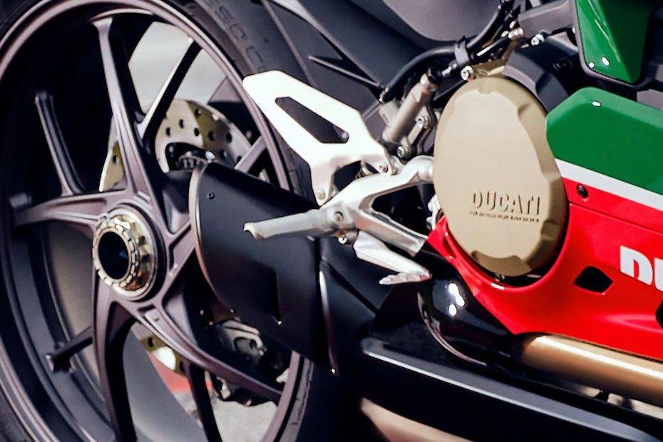 Ducati Panigale V2 2024, Malaysia Price, Specs & July Promos