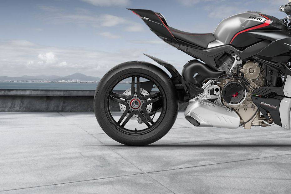 Ducati Streetfighter V4 Rear Tyre Ducati Streetfighter V4 Rear Tyre