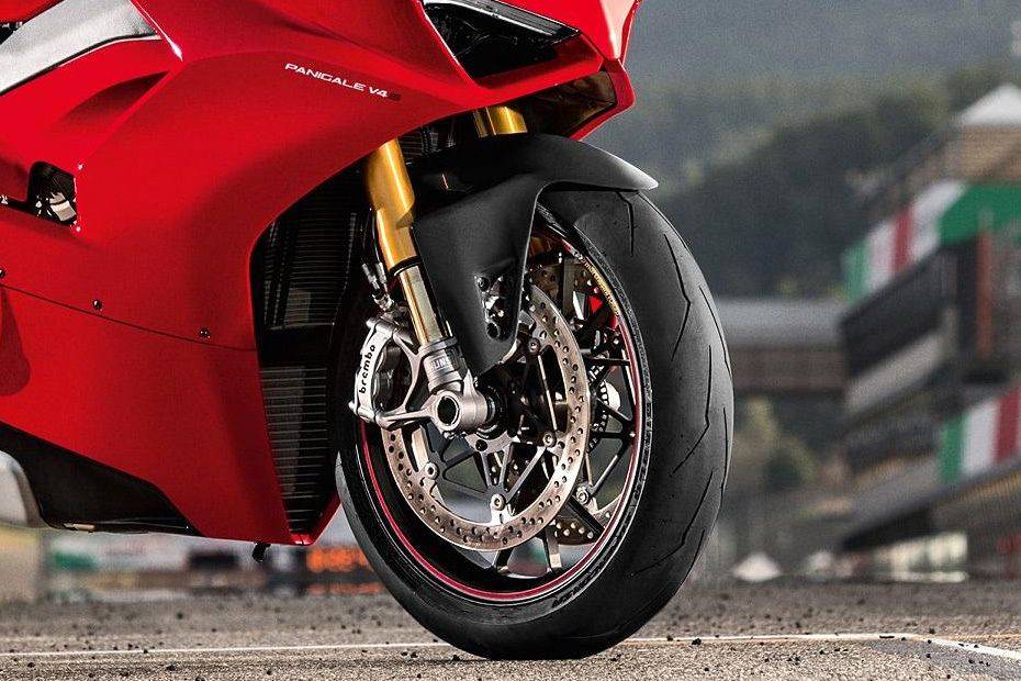 panigale v4 tyre size