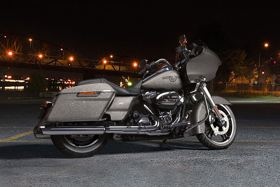Harley-Davidson Road Glide Back Side View Harley-Davidson Road Glide Back Side View
