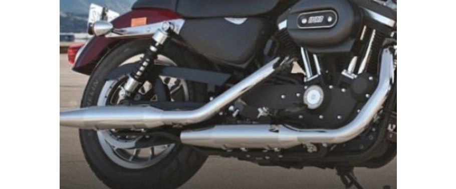 Harley-Davidson 883 Roadster Exhaust View