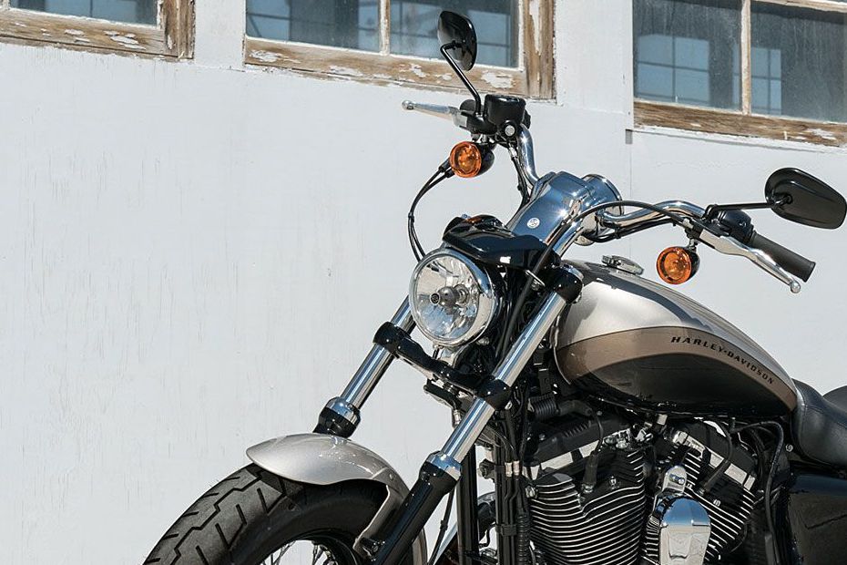 Harley-Davidson 1200 Custom Head Light View Harley-Davidson 1200 Custom Head Light View