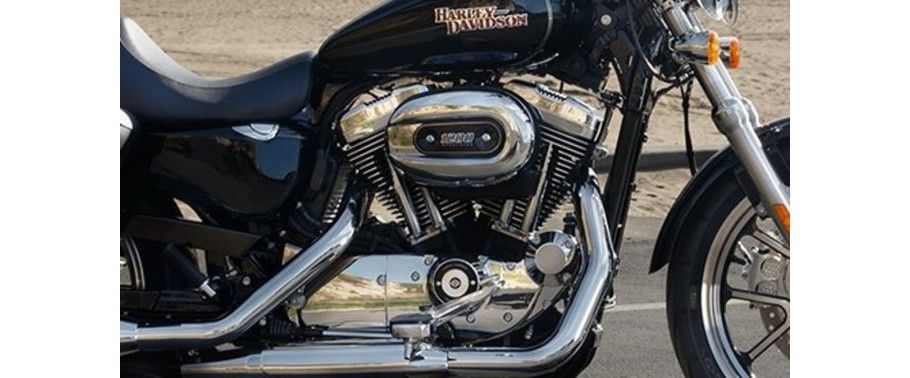 Harley-Davidson SuperLow 1200 T Engine View