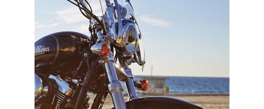 Harley-Davidson SuperLow 1200 T Head Light View