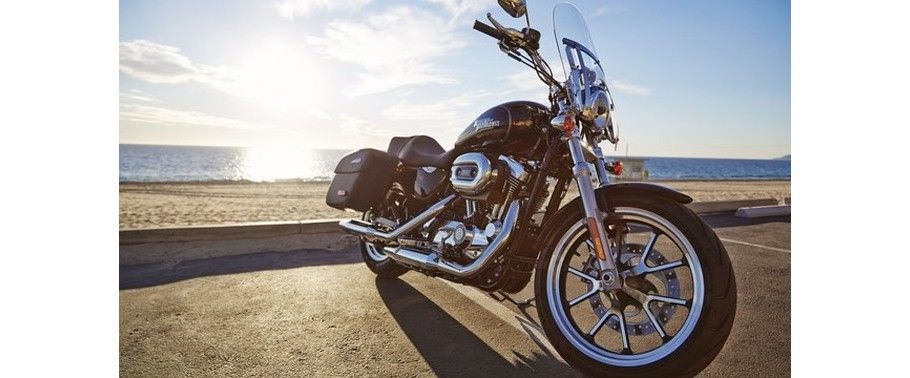 Harley-Davidson SuperLow 1200 T Slant Upfront View