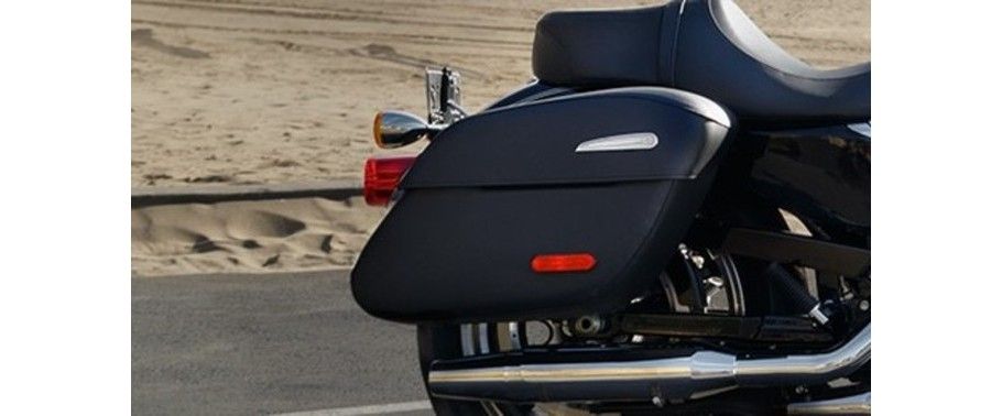 Harley-Davidson SuperLow 1200 T Storage Box View