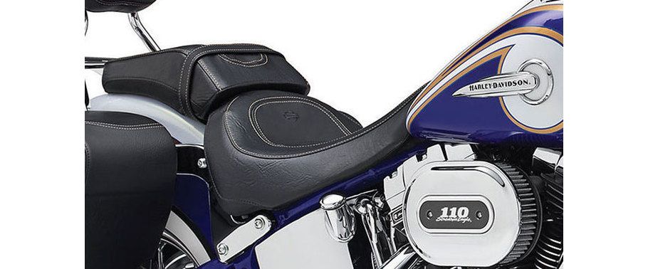 Harley-Davidson CVO Softail Deluxe Rider Seat View Harley-Davidson CVO Softail Deluxe Rider Seat View