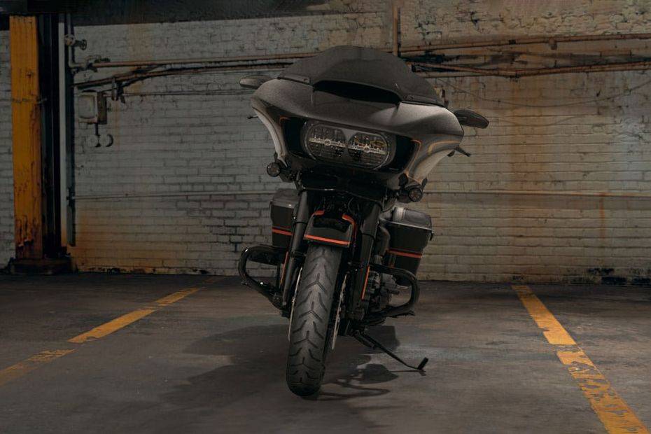 Harley-Davidson CVO Road Glide Front View Full Image Harley-Davidson CVO Road Glide Front View Full Image