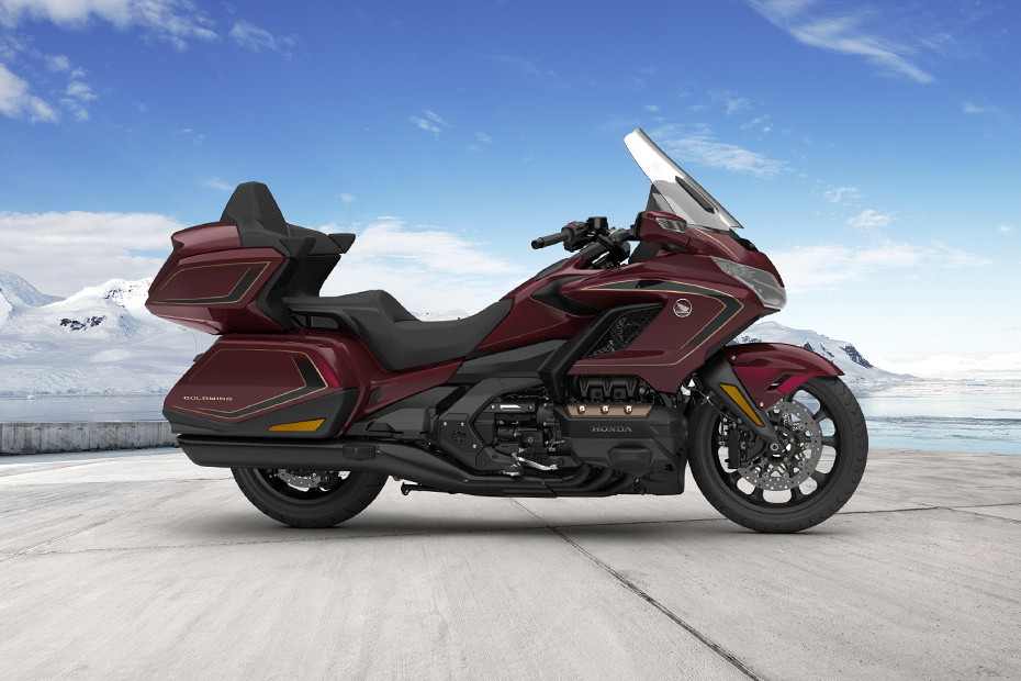 Honda Goldwing Tour Right Side Viewfull Image Honda Goldwing Tour Right Side Viewfull Image