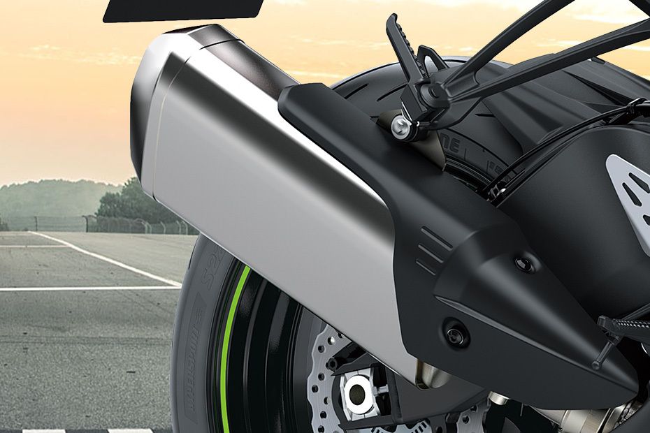 Kawasaki Ninja ZX-6R Exhaust View Kawasaki Ninja ZX-6R Exhaust View
