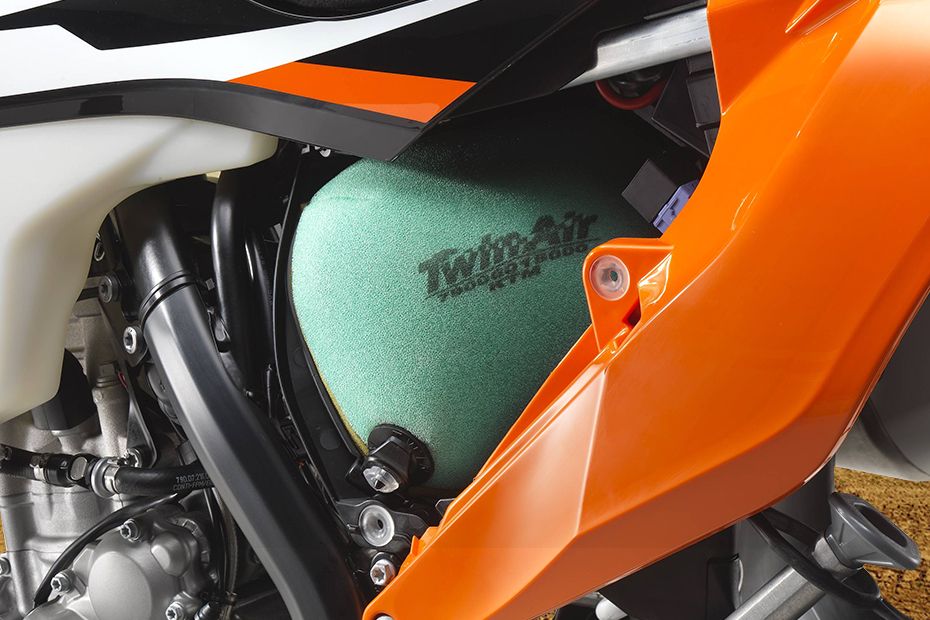 KTM 450 SX-F Seat Storage Side View KTM 450 SX-F Seat Storage Side View