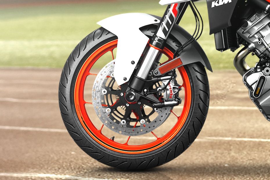 KTM 1290 Super Duke R Front Tyre KTM 1290 Super Duke R Front Tyre