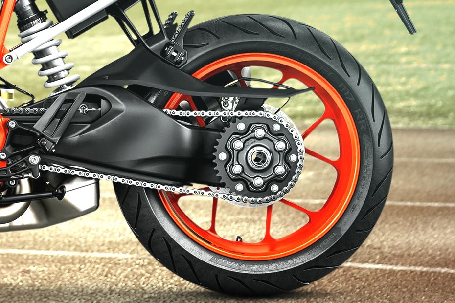 KTM 1290 Super Duke R Rear Tyre KTM 1290 Super Duke R Rear Tyre