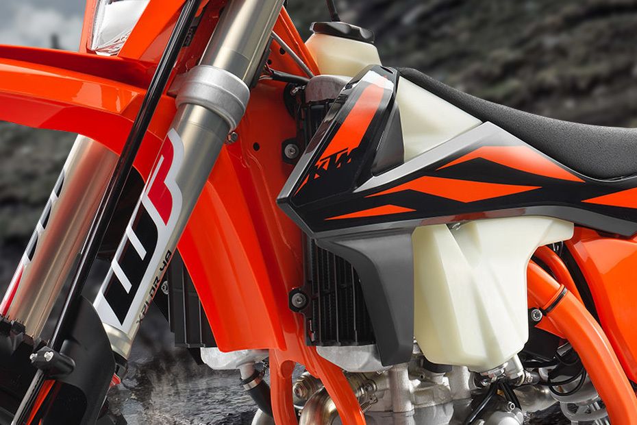 KTM 250 EXC-F Fuel Tank View KTM 250 EXC-F Fuel Tank View