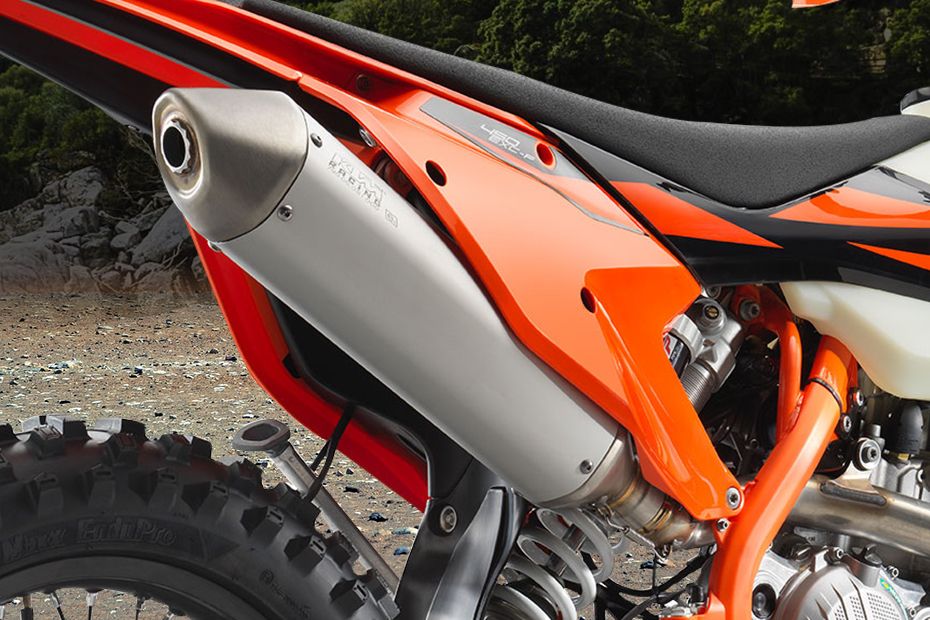 KTM 450 EXC-F Exhaust View KTM 450 EXC-F Exhaust View