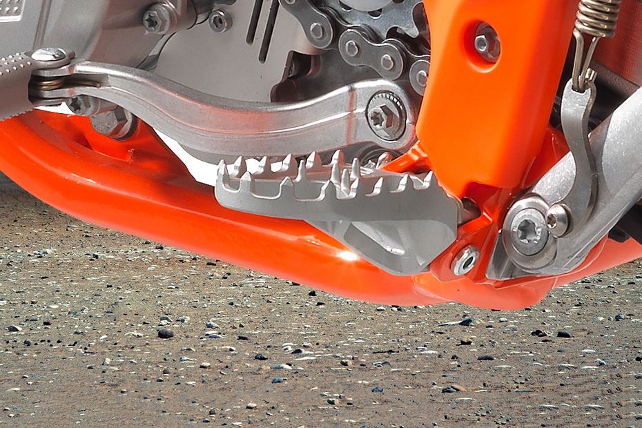 KTM 450 EXC-F Foot Rest View KTM 450 EXC-F Foot Rest View