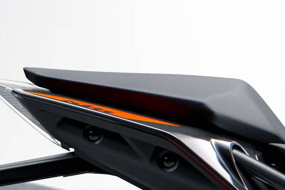KTM 390 Duke Back Rest View KTM 390 Duke Back Rest View