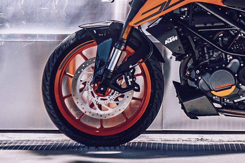 ktm duke 125 back tyre price